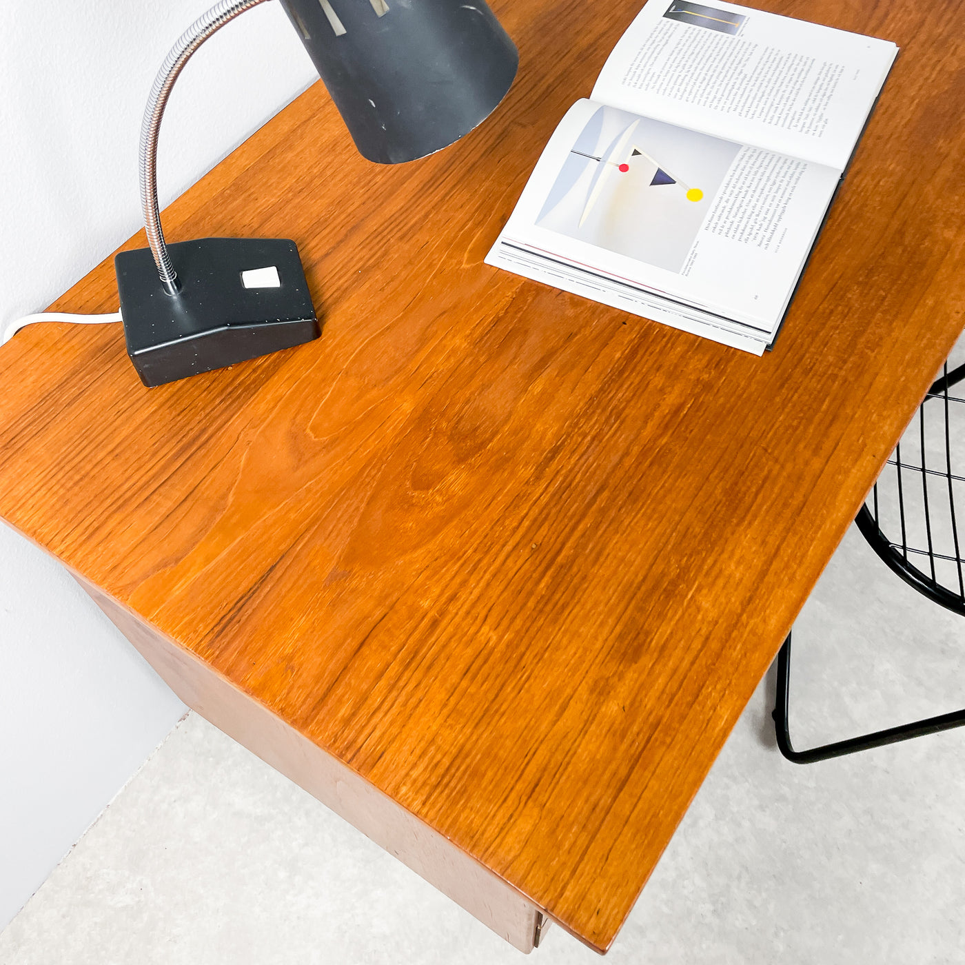 Skrivbord i teak