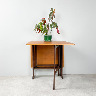 Litet slagbord i teak