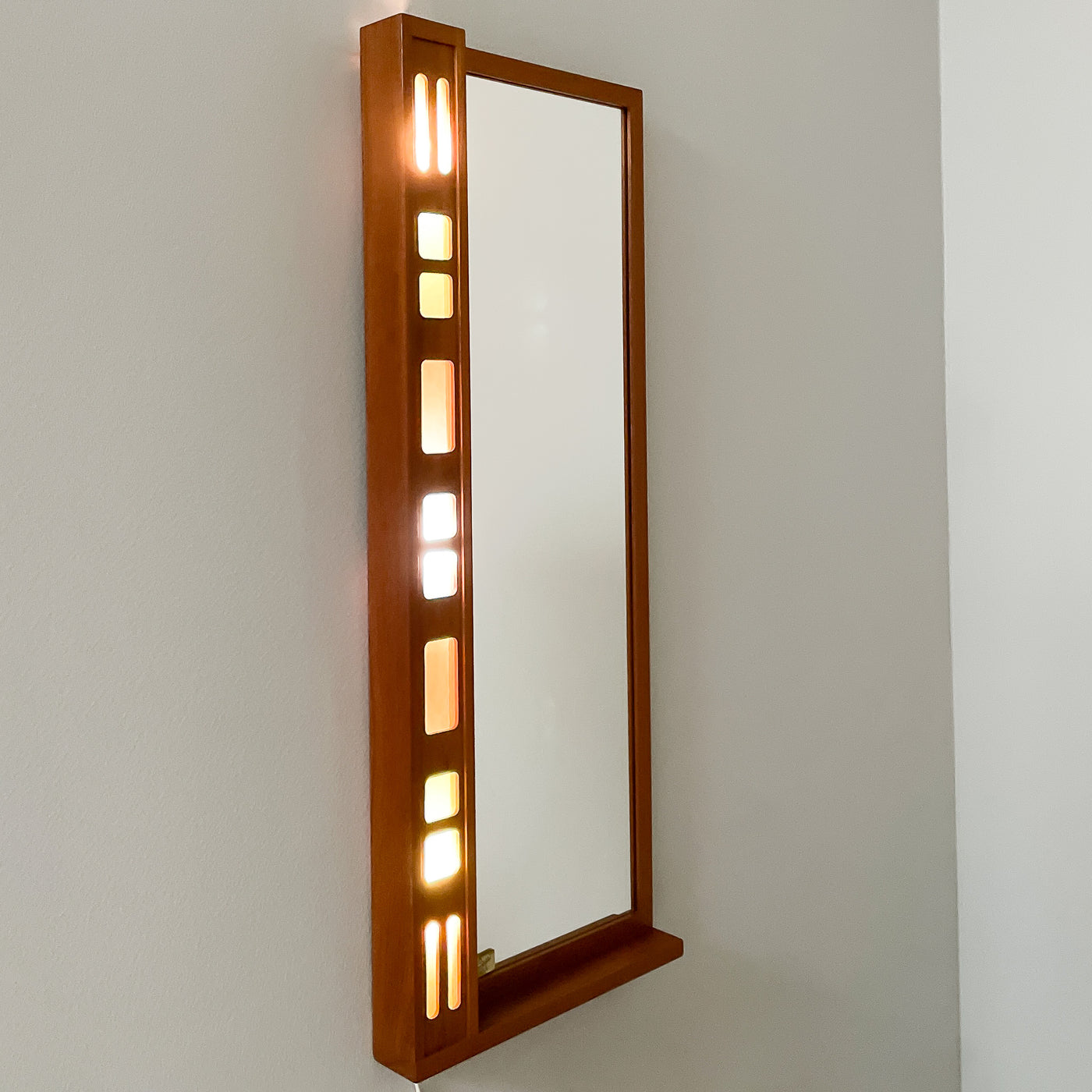 Spegel med belysning - Eriksmålaglas