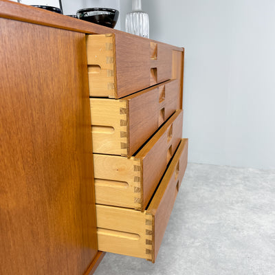 Sideboard i teak