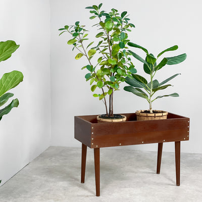 Blombord i mörkbetsad teak
