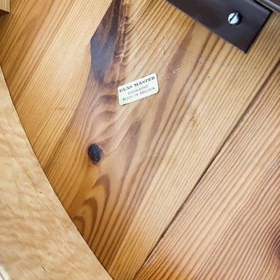 Runt matbord i furu, Glasmäster Markaryd