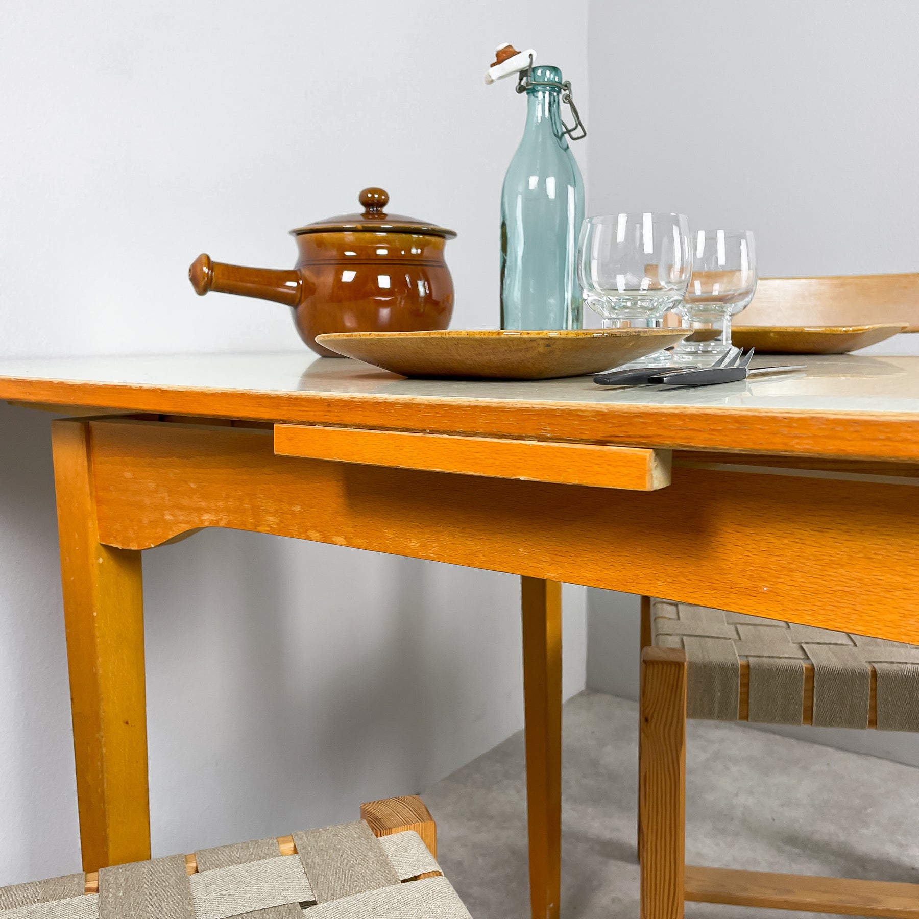 Perstorps bord virrvarr | Vintagebyrån | Second hand Varberg