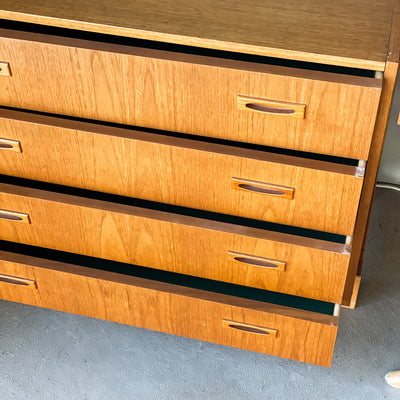 Bokhylla i teak - fristående