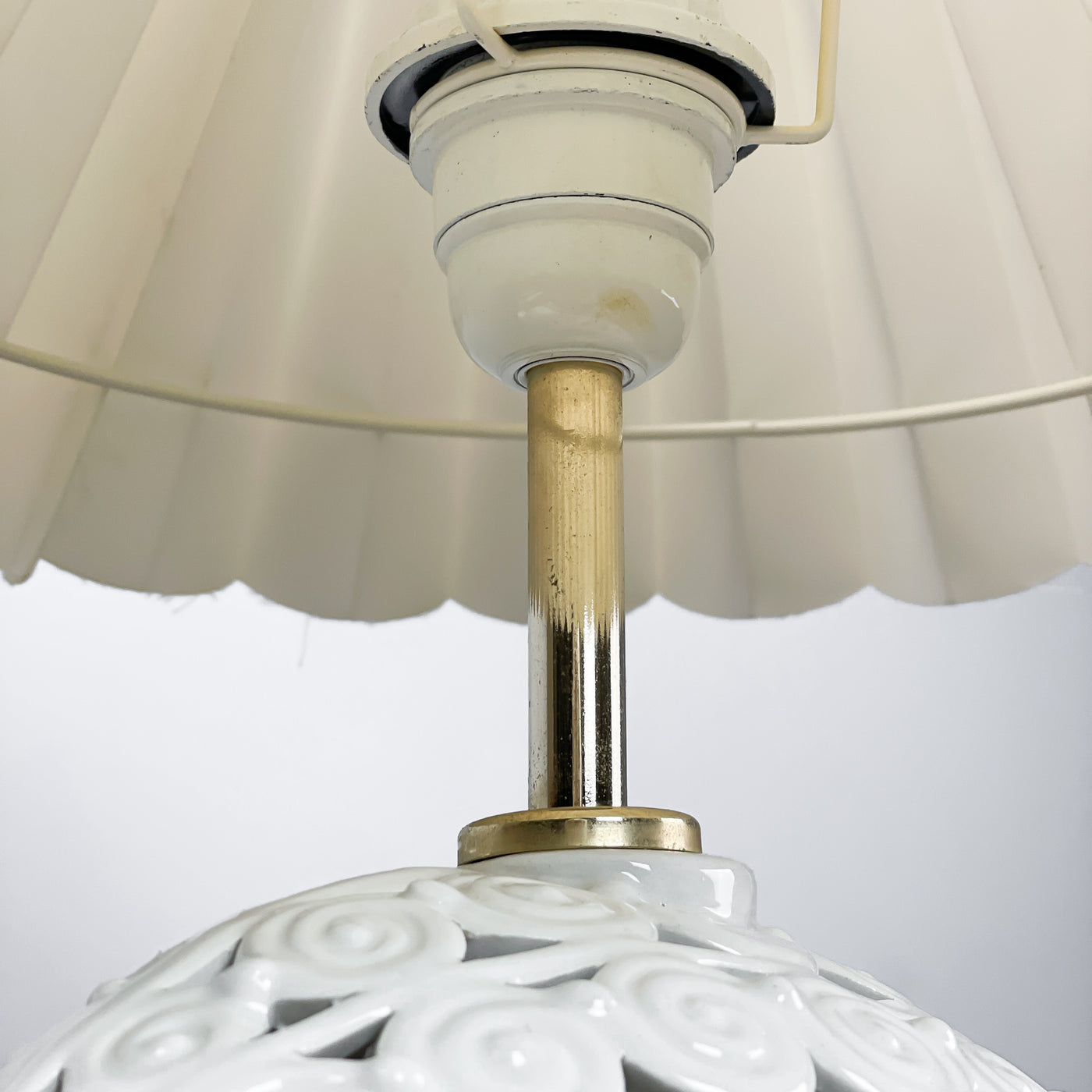 Bordslampa vit elefant