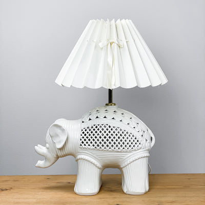 Bordslampa vit elefant