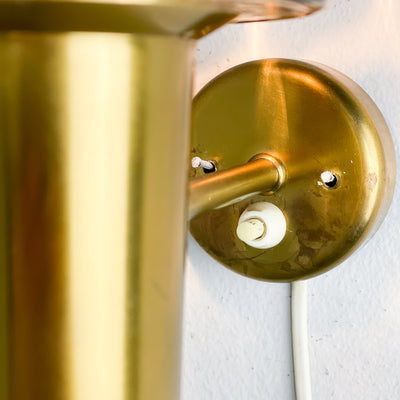Vägglampa rökfärgat glas