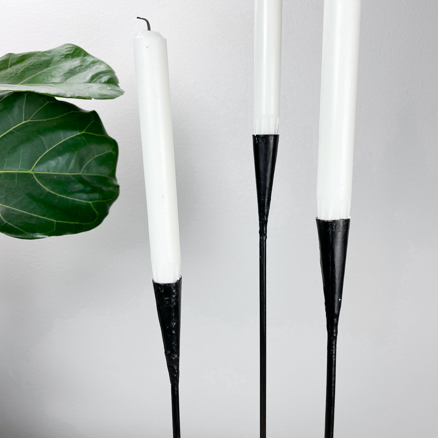 Hög ljusstake i gjutjärn
