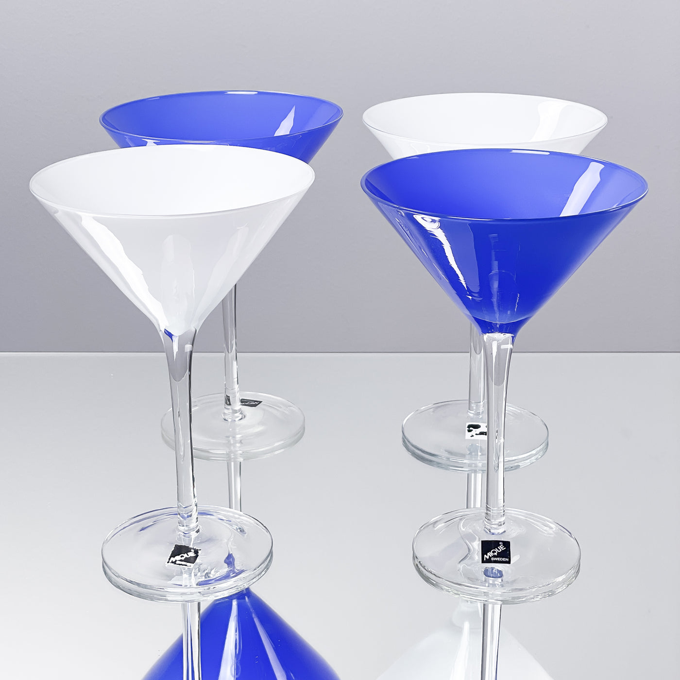 Martiniglas blå och vita