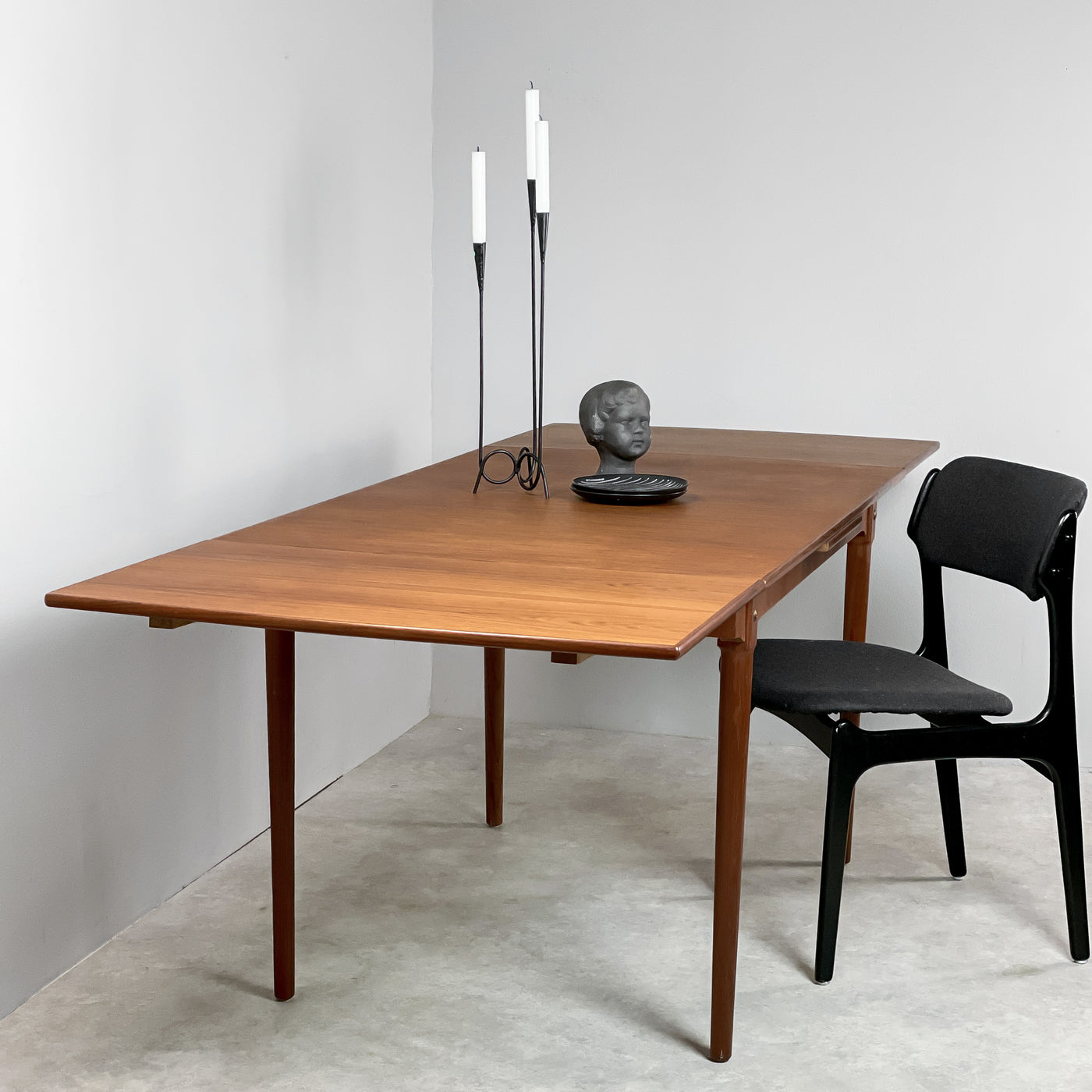 Matbord i teak
