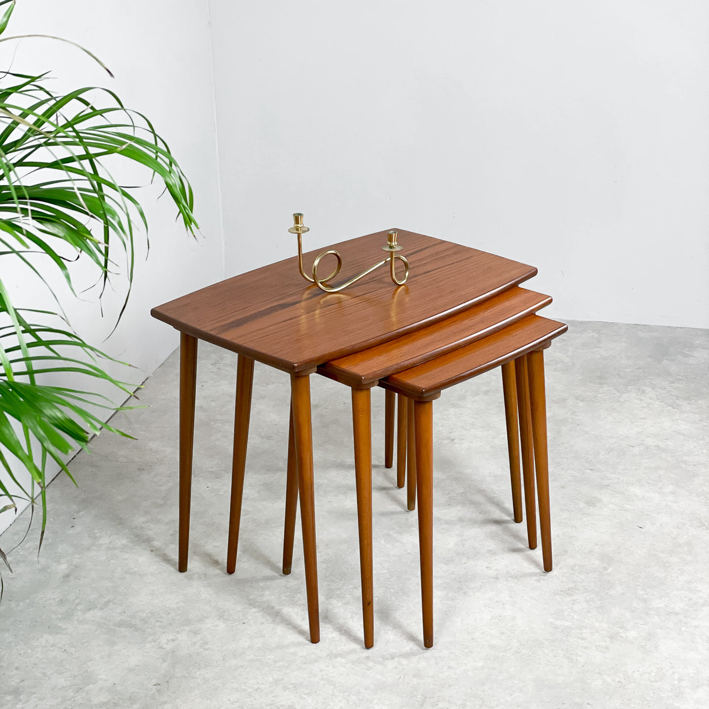 Satsbord i teak