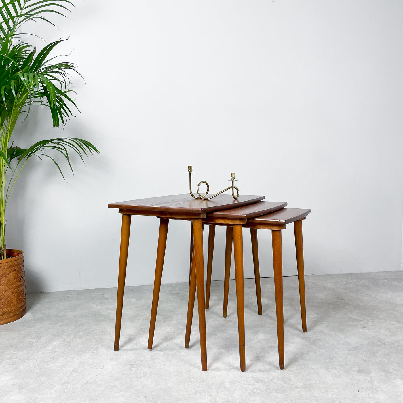 Satsbord i teak