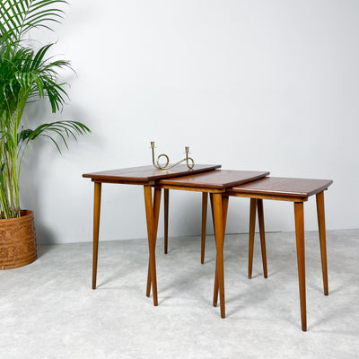Satsbord i teak
