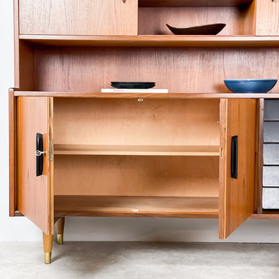 Högre sideboard i teak