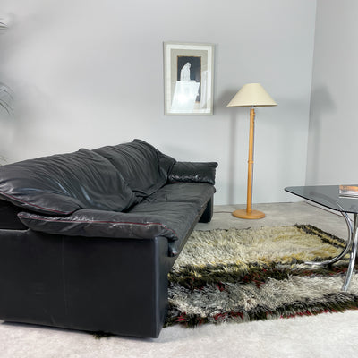 Soffa i svart skinn 80-tal