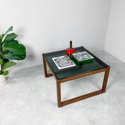 Soffbord i teak och rökfärgat glas