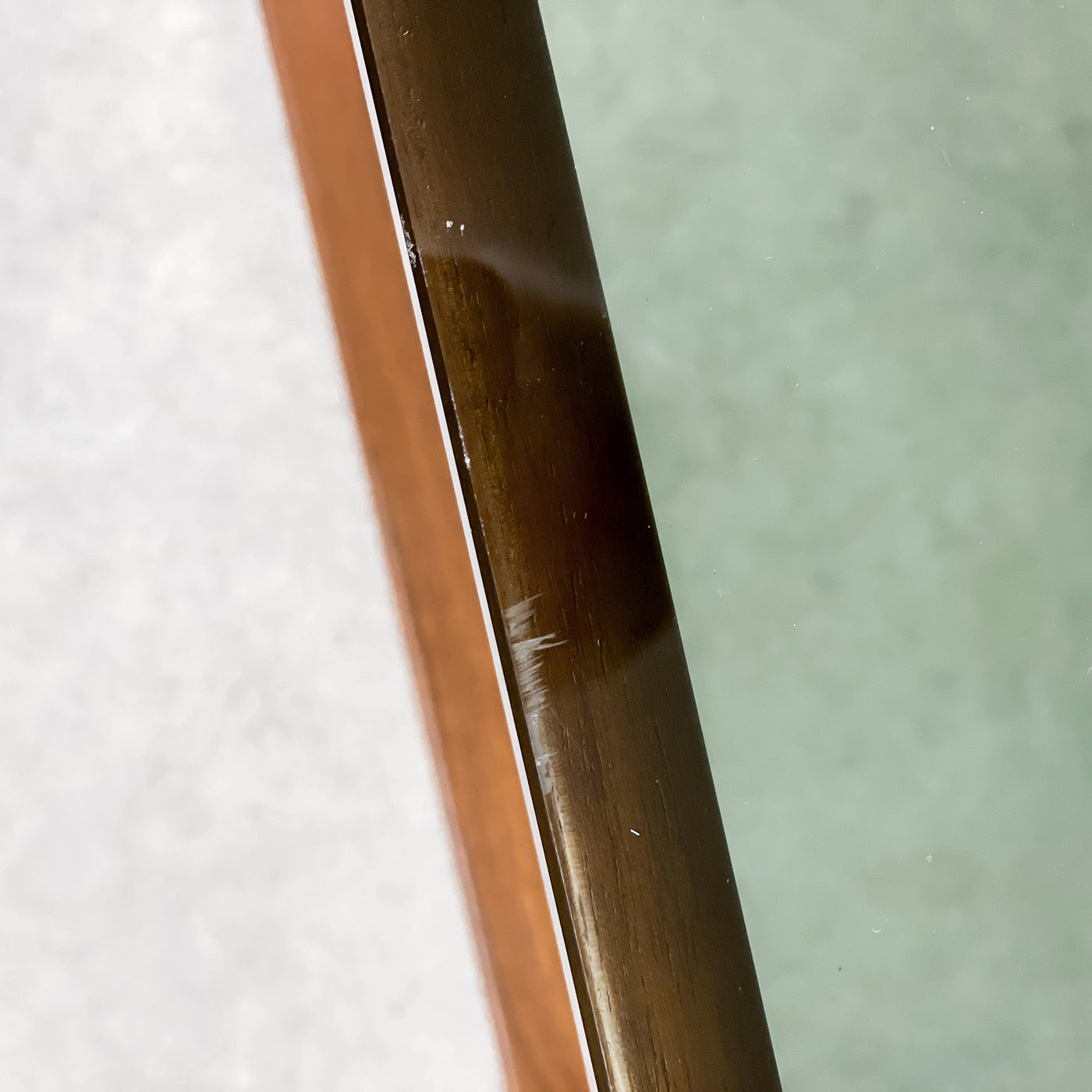 Soffbord i teak och rökfärgat glas