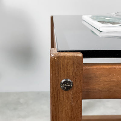 Soffbord i teak och rökfärgat glas
