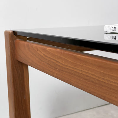 Soffbord i teak och rökfärgat glas