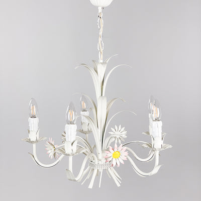 Takkrona i vit metall med blommor