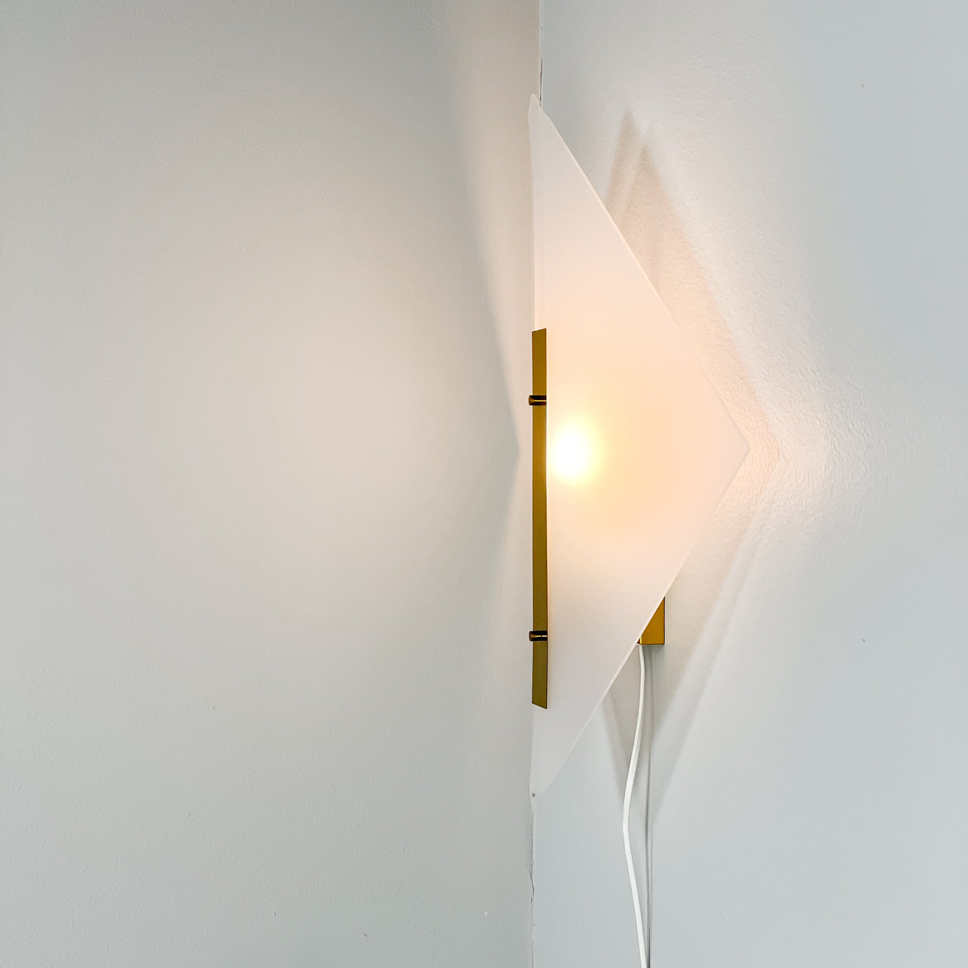 Vägglampa plexi Artlight